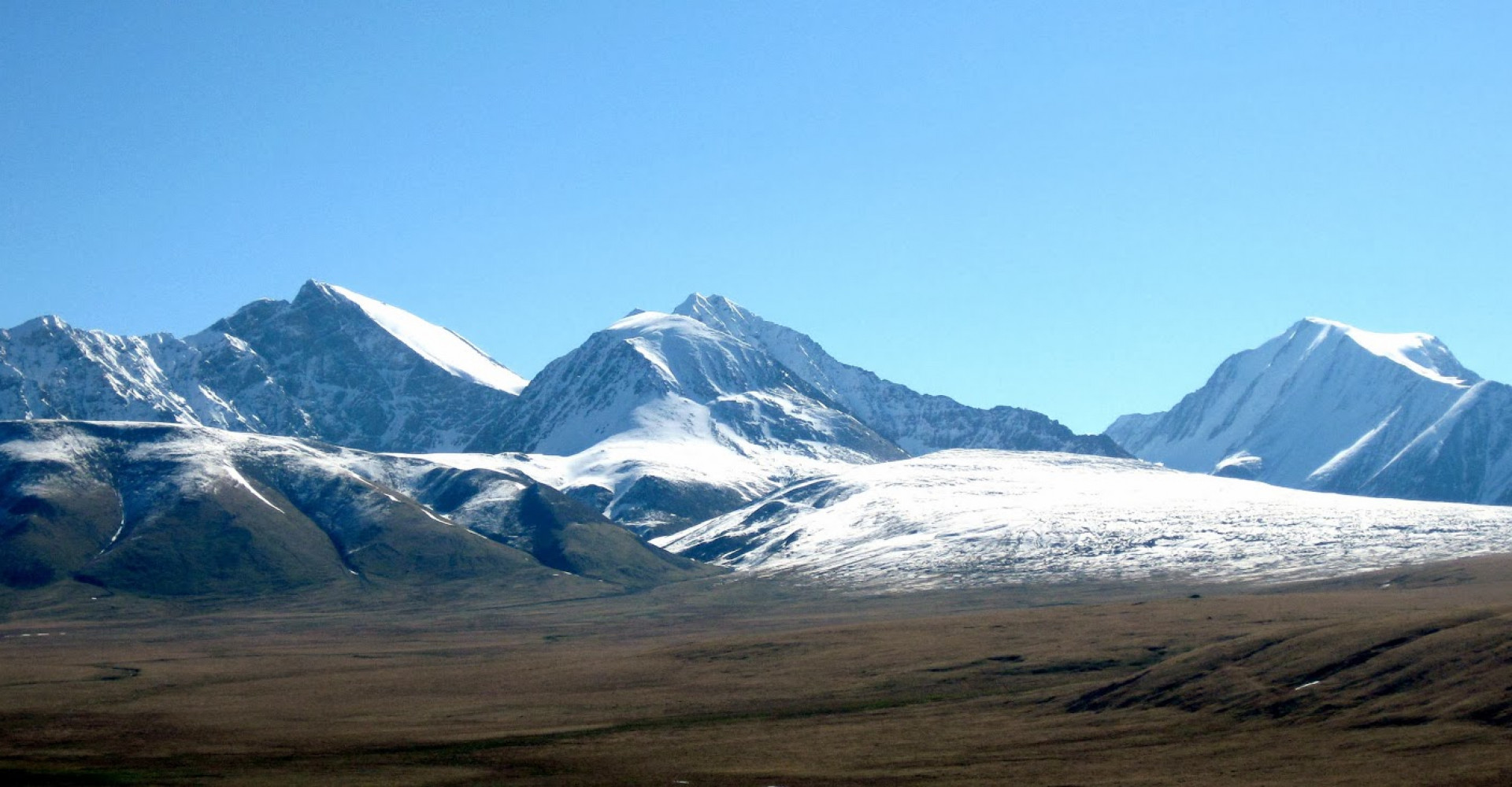 Kharkhiraa and Turgen Mountains