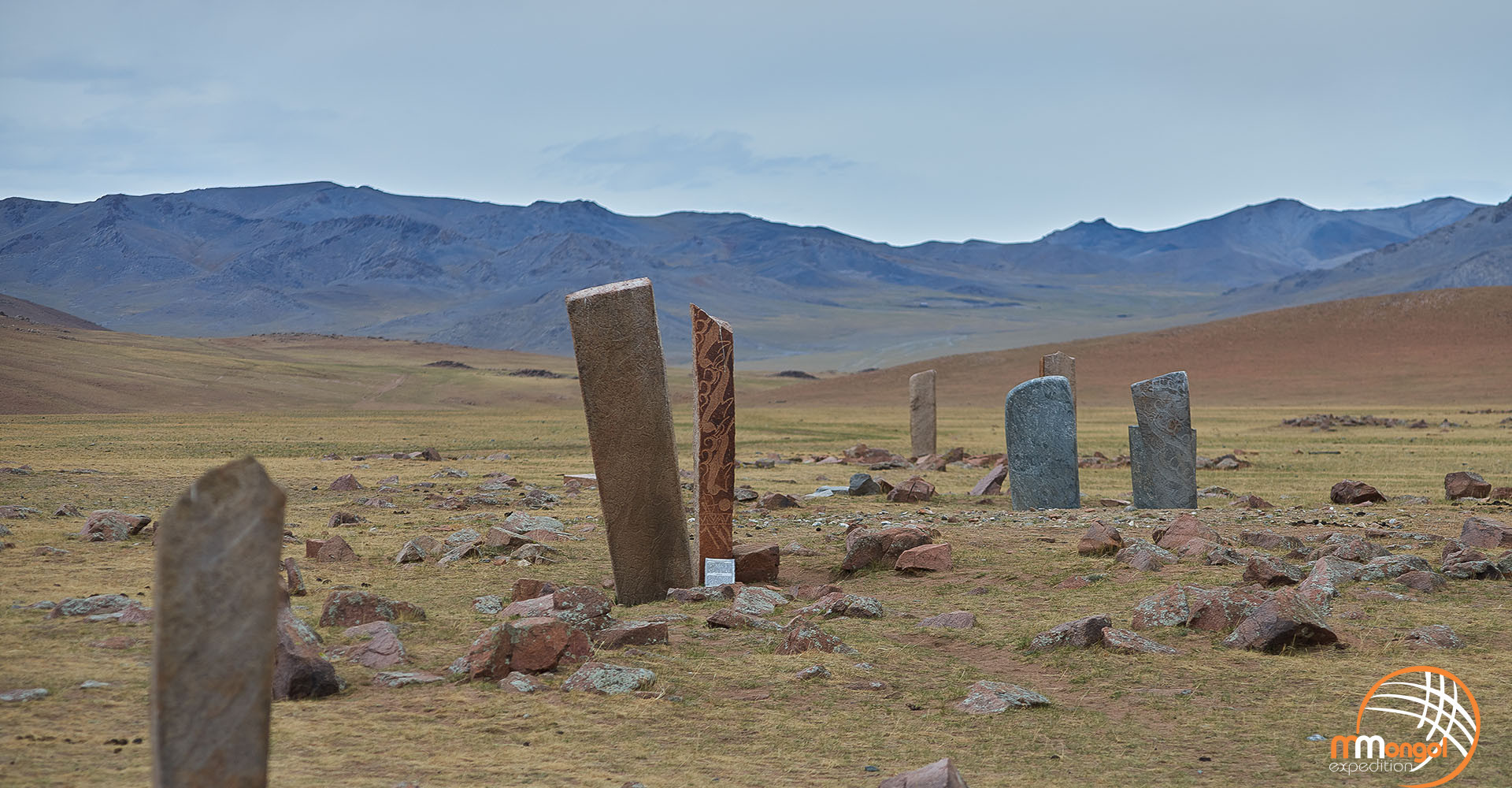 UUSHIGIIN UVERIIN DEER STONE