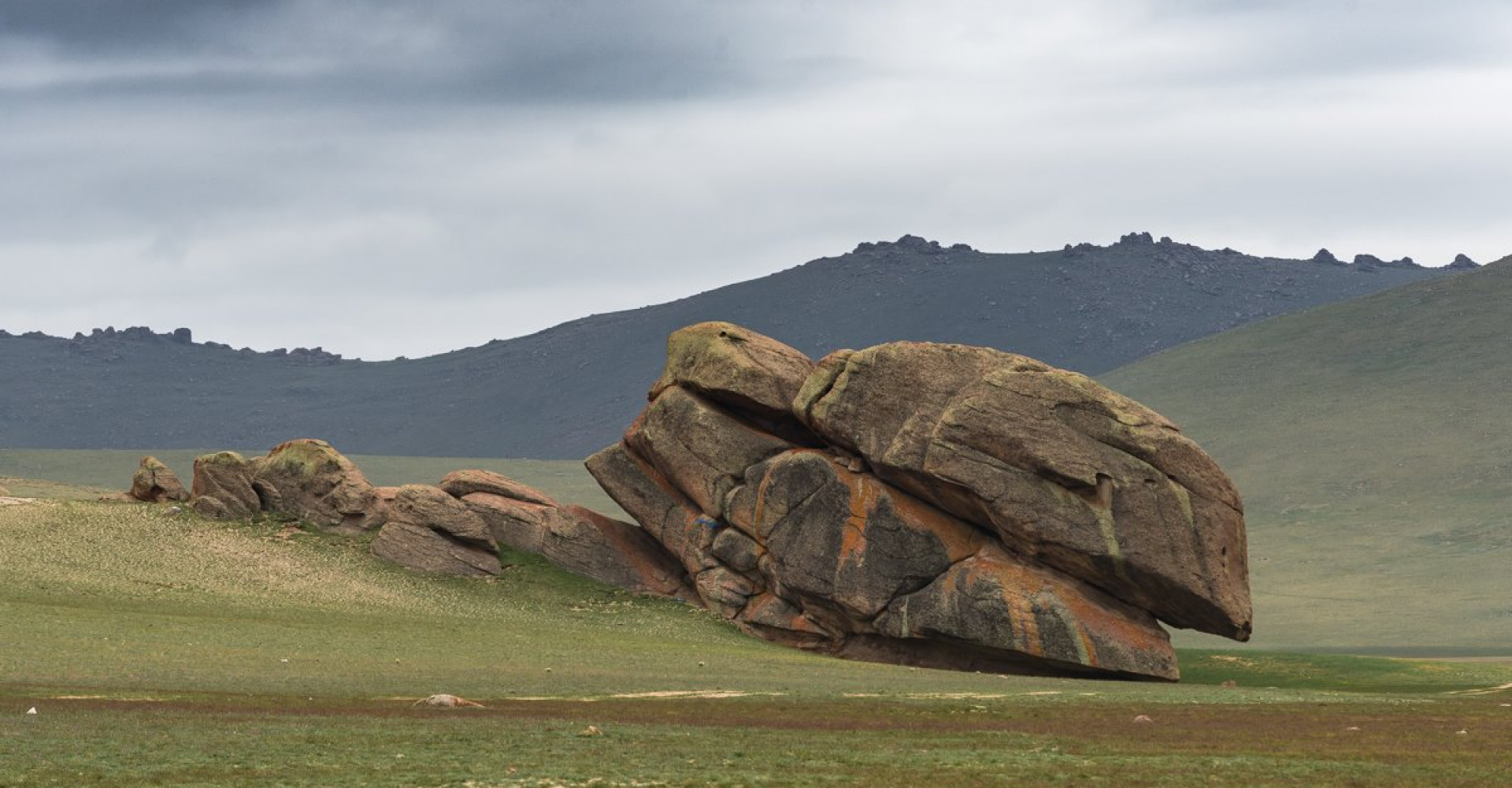 MELKHII ROCK